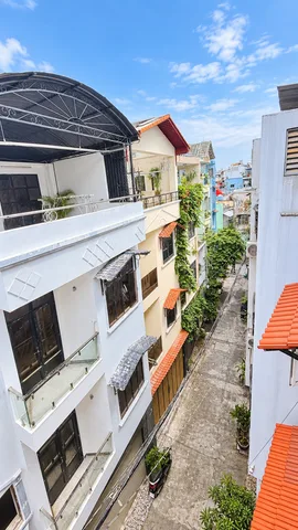 Bán Nhà 100m2 - 4 lầu - nhỉnh 18 tỷ hẻm ô tô ngủ nhà ngay Lê Quang Định