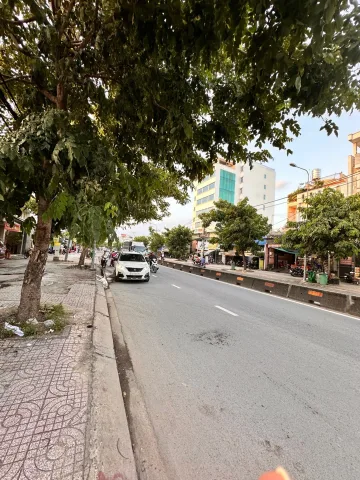 - Nhà 1/ Lê Thị Riêng Q12 - 2 Tầng 3PN - SHR - Ngang 4.2 x 20 : Chỉ 4,7 tỷ ( TL )