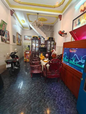 Продаётся дом, 6 спален, 80 м², Tân Phú