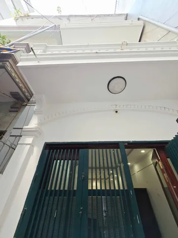 Bán nhà Khâm Thiên vị trí đẹp, Dt 123m2, 3t, mt 4m, giá chào 22.5 tỷ.