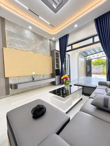 HÀNG ĐẸP DÀNH CHO NGƯỜI NHANH TAY!
🚨 ĐƯỜNG 2 Ô TÔ NÉ NHAU – SÂN ĐẬU 2 XE, QUÁ ĐỈNH!