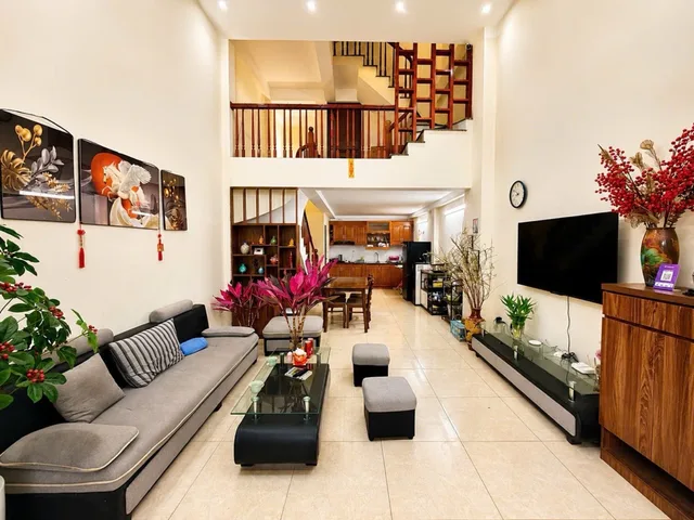 🏡 BÁN NHÀ LONG BIÊN 47M² – 5 TẦNG – MẶT NGÕ Ô TÔ TRÁNH – KINH DOANH – 10,7 TỶ