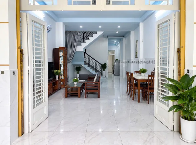 BÁN NHÀ CƯ XÁ PHÚ LÂM A-NHÀ ĐẸP Ở NGAY-3TẦNG 3PN-DT 76M2-GIÁ 7.5 TỶ