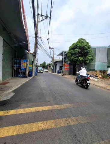 VŨNG VIỆT P.DĨ AN - KHO XƯỞNG CÓ NHÀ VP 588,8M2 NỞ HẬU, ĐƯỜNG XE TẢI - 16 TỶ