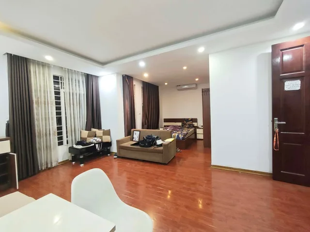 CHO THUÊ CĂN HỘ NGÕ 279 ĐỘI CẤN, BA ĐÌNH, NHÀ ĐẸP, THANG MÁY, Ô TÔ ĐỖ CỬA