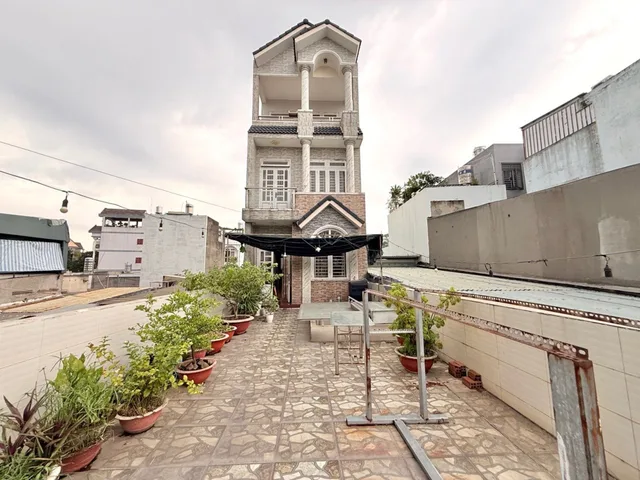 Bán Nhà riêng 140m2 có sẵn 98 m2 thổ cư giá 15 tỷ tại Đường Nguyễn Thị Búp Phường Tân Chánh Hiệp Quận 12 TP. Hồ Chí Minh