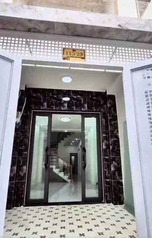 Nhà Mới 3 Tầng: Trệt Lầu Và Lững 4pn Có Pn Trệt - Gần Mặt Tiền Đường Hẻm Thông Hoàng Sa - Trước Nhà Rộng Gần 4m - Sổ Vuông A4 Ko Lộ Giới - Chào 7.7Tỷ TL.HH3% (NHUNG NHIỀU NHÀ)