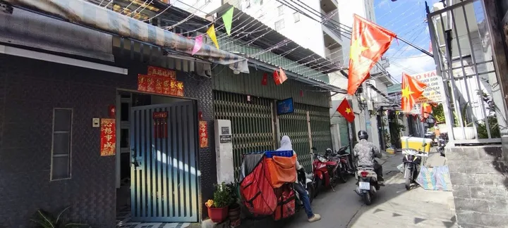 1041.117 ( số mới 1041.107) Trần Xuân Soạn 243 1 7.7/12.2 27 24.3 tỷ .#10-20, Nguồn PGĐ Kỳ_CN NAM SÀI GÒN *** HH 2% trên giá bán.