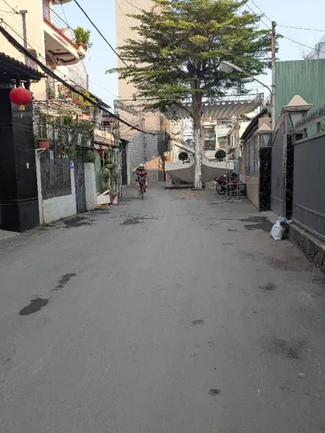 Bán nhà phố 561/18 Phạm Văn Chiêu, P. 8, Quận Gò Vấp