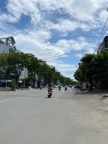 Bán nhà phố 123 Đặng Thùy Trâm, P. 13, Q. Bình Thạnh