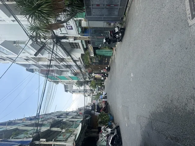 Bán nhà phố a Số 323 Nguyễn Thiện Thuật, P. 1, Quận 3