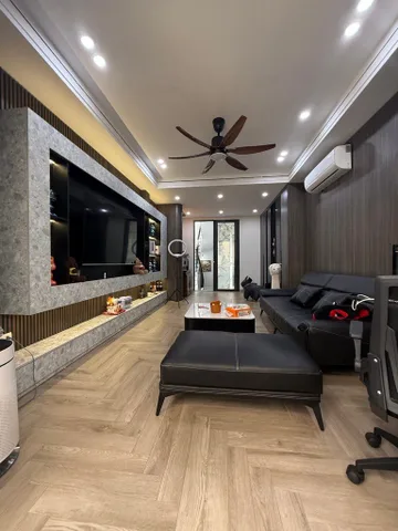 Bán nhà Đại Từ - Hoàng Mai, không quy hoạch, 6 tầng thang máy, view hồ, 7.9 tỷ