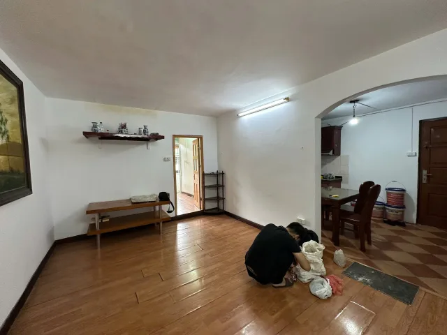 Cho thuê căn hộ tầng 5  tập thể K8 Thành Công - Ba Đình_Ngõ 12 Láng Hạ 80m giá 9 triệu