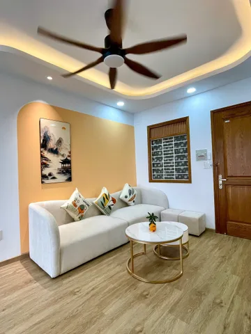 Bán căn hộ CT6 - Tầng 2 Vĩnh Điềm Trung. View ban công công viên Đông Bắc , cửa chính Tây Nam thoáng mát cả ngày. Dt 60m2. Giá 2.445 tỷ