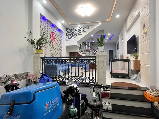 Nhà 3 tầng thế đất nở hậu tài lộc – hẻm ô tô Trần Phú, Vĩnh Nguyên, Nha Trang. Dt 79.7m2. Giá 7 tỷ