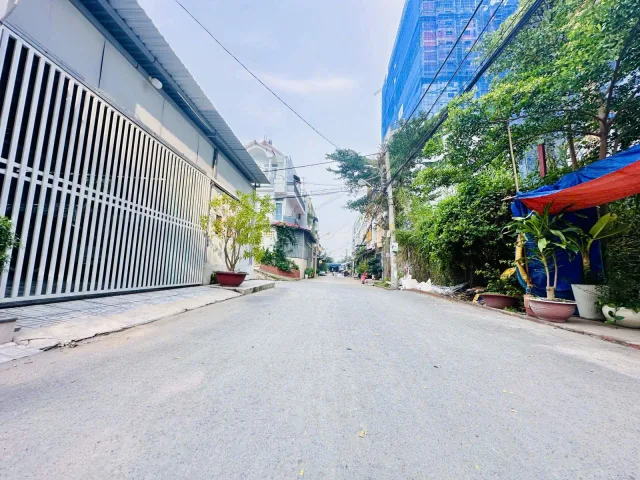 Nhà  - 4 phòng ngủ master rộng - Xây dựng 4 tầng - 5,6M x 15M - 84M2 - giá 10,2 tỷ - 1545 đường Lê Văn Lương - Nhà Bè - liên hệ 0919089456.