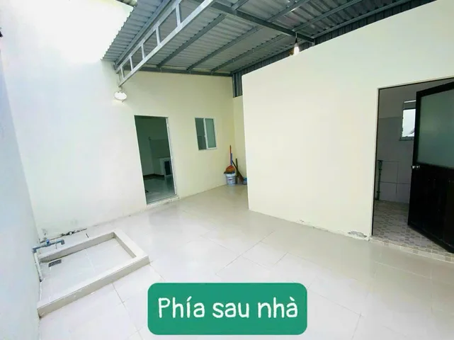 Nhà gần quán cơm của danh hài Bảo Chung  - 2 phòng ngủ - 5M x 26,5M - 269 đường quốc lộ 50 - Ngay chợ Cần Giuộc - Long An ( Tây Ninh mới) - giá chỉ 3,1 tỷ còn thương lượng mạnh - liên hệ 0919089456
