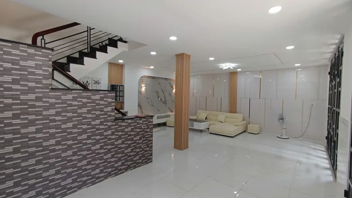 BÁN GẤP NHÀ LÊ TRỌNG TẤN 60M2 (8x7.5M) - HẺM 4M THÔNG - 4PN - GIẢM CHÀO SÂU CHỈ 6.4 TỶ