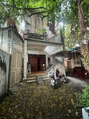 Bán nhà La Thành nhỏ gần ô tô tránh, Dt 121m2, mt 8m, giá 23.5 tỷ.