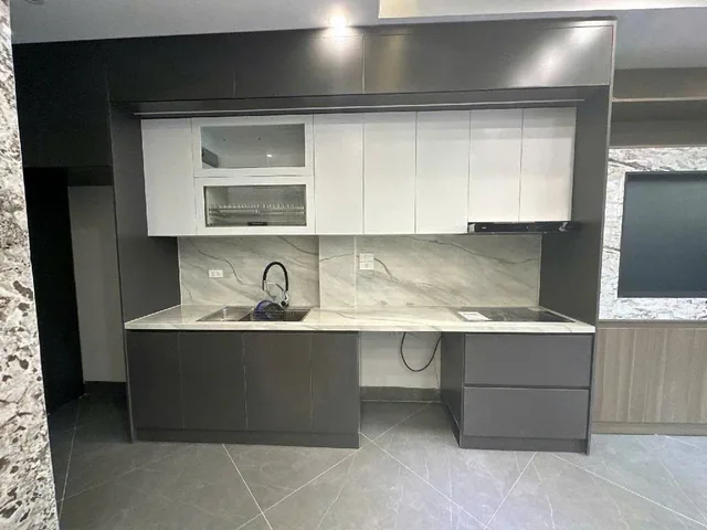 Cho thuê Nhà nguyên căn Sài Đồng - 5 tầng thang máy - ô tô cách 40m - 9tr/tháng
