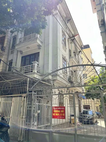 Cho thuê nhà phố Ngụy Như Kon Tum, Thanh Xuân, Hà Nội.