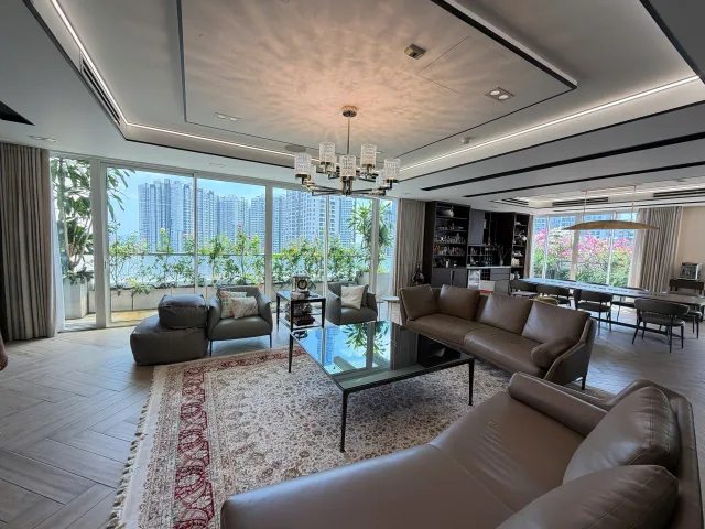 Penthouse căn hộ Saigon Pearl Cho Thuê 600m2 với 3 tầng nội thất hiện đại