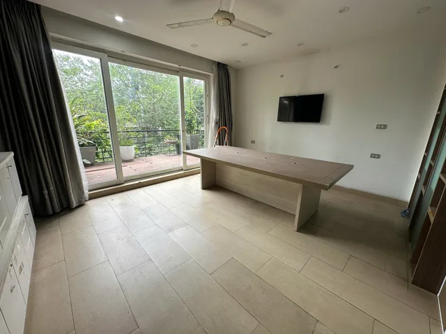 Cho thuê Văn phòng tại Làng Việt Kiều Châu Âu, 65 m2/tầng gồm 2 phòng