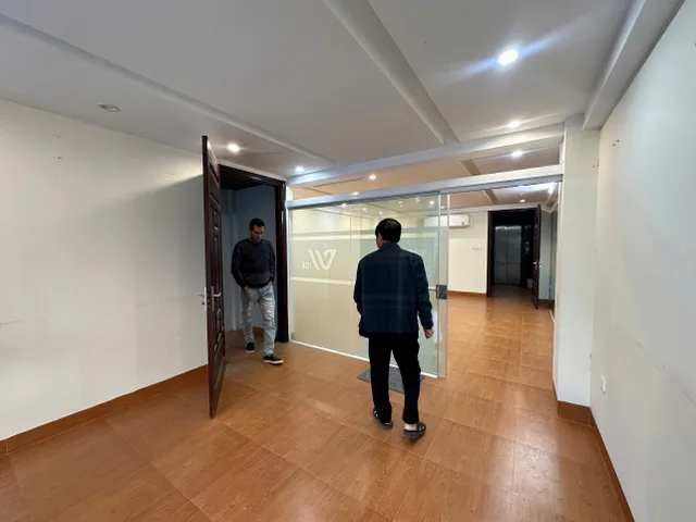 Cho thuê Văn phòng 60m2 tại dịch vu Vạn Phúc-Tố Hữu, đã ngăn 2 phòng