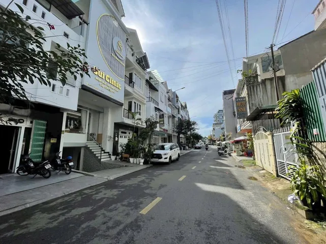 Cho thuê Nhà mặt tiền 7 phòng ngủ giá 25 triệu tại Đường Nguyễn Thị Nghĩa Phường 2 Thành phố Đà Lạt Lâm Đồng