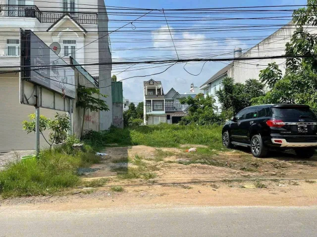 Nóng nóng 500m2 có sẵn 100 m2 thổ cư giá 500 triệu ngay Trung tâm tp Đồng Nai. Lh 0963730098