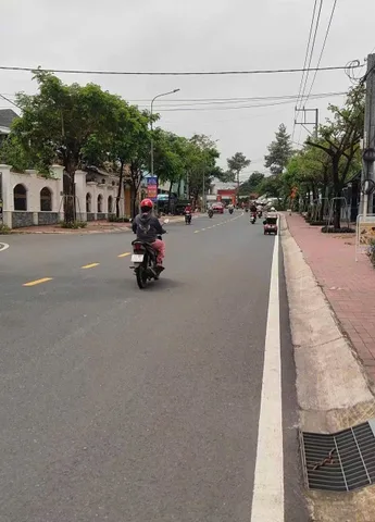 Chú về Bắc gửi bán lô đất 1000m2 Thổ cư 100! Giá bao sổ 500Tr! Cách KCN Minh Hưng 3 500m