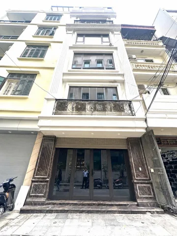 Cho thuê nhà phân Lô M2 Yên Hoà ( Ngõ 35 trần kim xuyến) , Cầu Giấy 90m² x 5 tầng, có thang máy, giá 50 tr/tháng làm văn phòng.