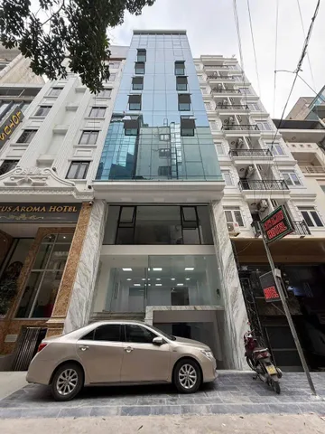 Cho thuê nhà mặt Khúc Thừa Dụ , Cầu Giấy 90m² x 7 tầng, có thang máy, giá 75 tr/tháng làm văn phòng.