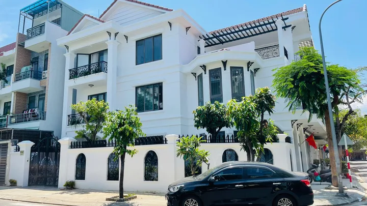 Bán Biệt Thự Mini kiểu Pháp góc 2 Mặt Tiền Đẹp Mê - Khu Đô Thị Hà Quang 2. Dt 184m2. Giá 19.5 tỷ