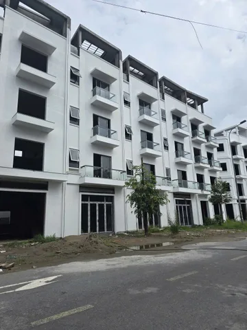 🐦Bán Nhà 5 Tầng, Trung Hoà, Tân Hồng, Từ Sơn Mt 6m Dt 104m2 Giá 6.4 Tỷ lh e Điệp 0395777369
