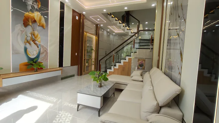 Ngay Kênh Tham Lương, nhà 54m2 full nội thất, ô tô đổ cửa chỉ 6Đ nhỏ