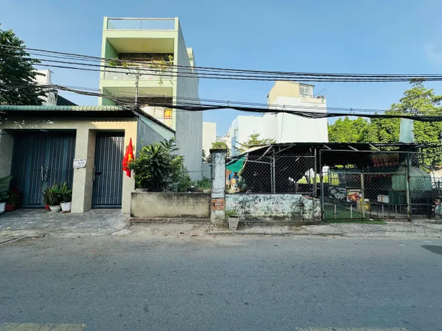 Cho thuê 120m Đất thổ cư Mặt Tiền Đường số 6 giao Nguyễn Tư Nghiêm ngay Trường Giồng Ông Tố phường Bình Trưng Tây Quận 7, giá 7 triệu/tháng.