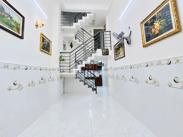 Nhà hẻm Ô tô Vườn Chuối, QUẬN 3, 3 x 10m (30 m2), 7.9 tỷ