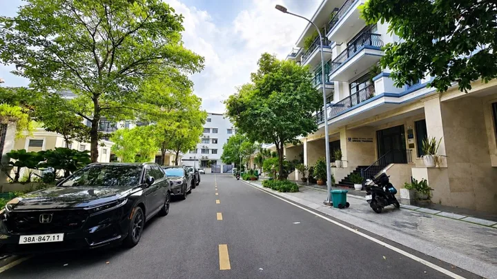 BÁN NHÀ KHU ĐÔ THỊ VẠN PHÚC CITY - ĐƯỜNG SỐ 40 -  147m2 - 5 TẦNG - GIÁ 30 TỶ TL