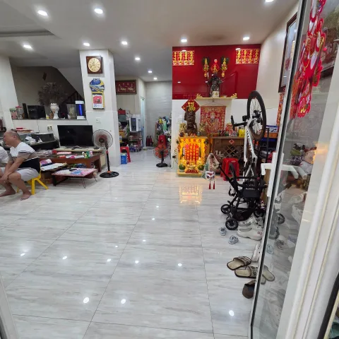 NHÀ MỚI 4 TẦNG BTCT - XE HƠI ĐẬU CỔNG - 68M2 - KHU NỘI BỘ AN NINH - NGAY KẾ VÒNG XOAY LÊ ĐẠI HÀNH