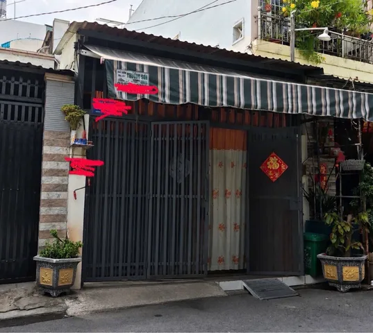 Bán Nhà riêng 60m2 có sẵn 60 m2 thổ cư giá 4 tỷ tại Đường Liên Khu 5 - 6 Phường Bình Hưng Hòa Quận Bình Tân TP. Hồ Chí Minh