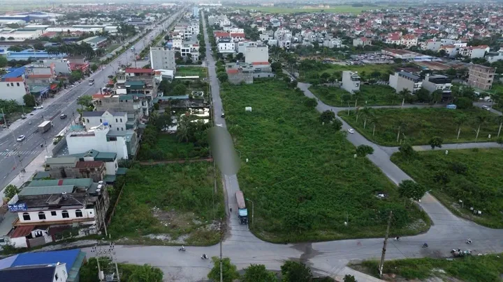 Bán Đất 400m2 có sẵn 400 m2 thổ cư giá 11.11 tỷ tại Phường Mạo Khê Thị xã Đông Triều Quảng Ninh