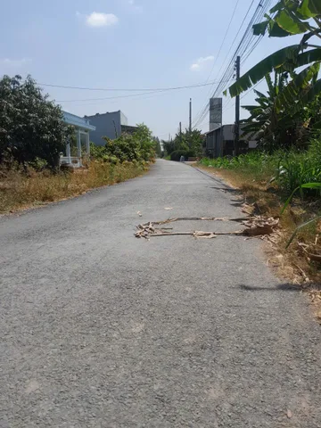 Bán Đất 259m2 (6m x 43,2m) có sẵn 100 m2 thổ cư giá 570 triệu tại Ấp Cộng Lạc Xã Bình Đông Thị xã Gò Công Tiền Giang