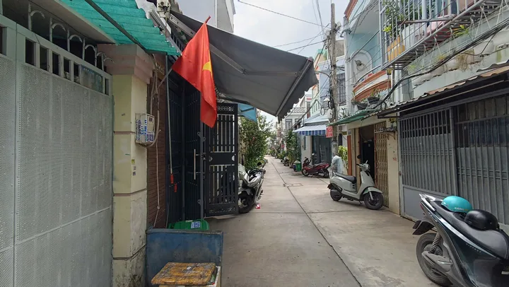 🚨 BÁN GẤP CĂN NỞ HẬU TÂN HÒA ĐÔNG – 60M2 (4 TẦNG 4PN) – SÂN THƯỢNG SAU – HẺM XE HƠI THÔNG – 6.15 TỶ