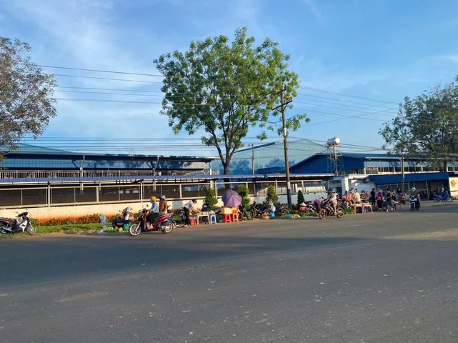 CHỦ CẦN TIỀN BÁN GẤP DÃY TRỌ 16 PHÒNG SÁT KCN LỚN CÔNG NHÂN ĐÔNG. GIÁ 1Tỷ685TR