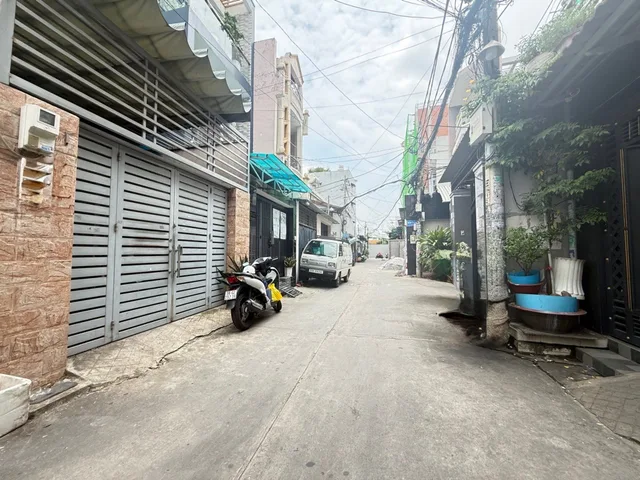 Giảm Chào - Nguyễn Sơn - hẻm xe hơi - 81m2 - 3 tầng + ST - Có Pn Trệt