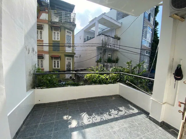HOÀNG HOA THÁM PHÚ NHUẬN 44M² 3 TẦNG 4PN HẺM XE HƠI 7.9 TỶ