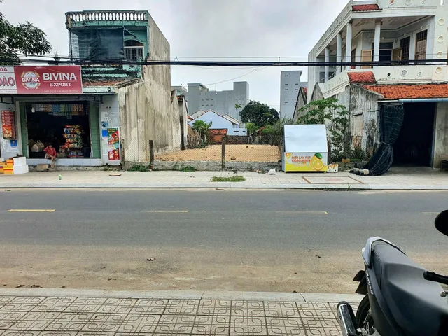 Bán lô đất gần tp Bà Rịa Vũng Tàu sẵn thổ cư sổ hồng riêng 300m2 giá chỉ 450triệu.Lh 0963730098