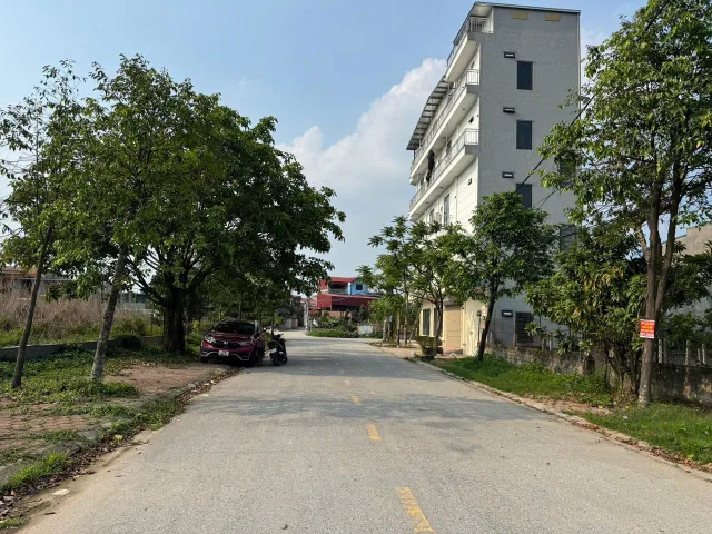 🥂Bán Lô Đấu Giá Trà Xuyên Khúc Xuyên Trục Chính Thẳng Trường Học Mt 5m Dt 100m2 GIá 7.5Tỷ lh e Điệp 0395777369