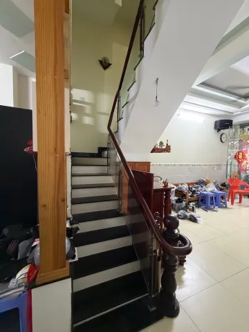 - Vị trí: Nhà ngay Tân Kỳ Tân Quý - Liên Khu 4-5, Đường số 4; cạnh UBND Phường, Trường học, Công viên cây xanh...